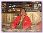 Lama Dawa von Yangtser Gompa, rechts oben zwei von uns vor 10 Jahren geschickte Bilder.JPG
